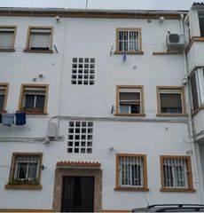 Pis  Jacinto benavente. Inmueble alquilado  sin acceso al interior