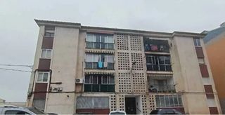 Pis  Molinos. Inmueble alquilado  sin acceso al interior