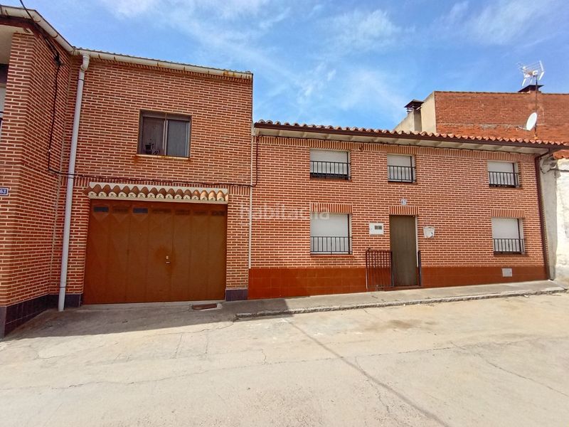 Foto ac3e0e2d-bd93-454b-bf2b-7b0c298b435f. Casa a correo 67 a Castronuño