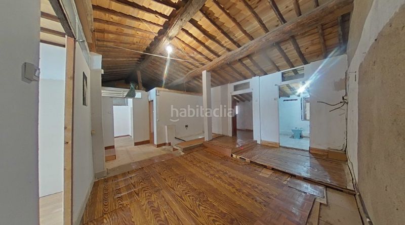 Foto e8648228-fe0b-4b33-9c5b-4415cc2a6d88. Casa a correo 67 a Castronuño