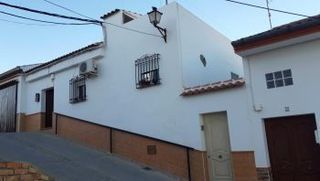 Casa  Cerro de la cruz. Inmueble alquilado  sin acceso al interior