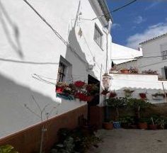 Casa adossada  Portillejo. Inmueble alquilado  sin acceso al interior