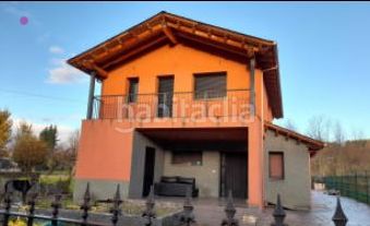 Foto 124dba2e-8e37-432a-9524-7ccbd34b14b1. Casa a Vega de Espinareda
