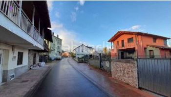 Foto 5521c499-91b5-45a6-b077-544d18def73d. Casa a Vega de Espinareda