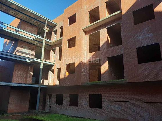 Foto 10e9efd8-b5e7-44f2-84d1-b56ddb476d8f. Edifici a Puebla de Montalbán (La)
