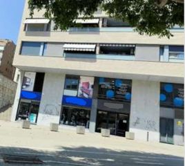 Business premise  Via europa. Inmueble okupado  sin acceso al interior