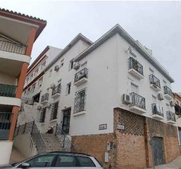 Pis  Maria zambrano. Inmueble alquilado  sin acceso al interior