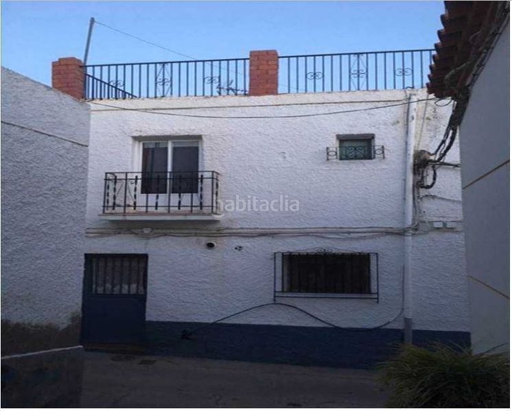 Foto fd3af671-3e76-41de-a29b-3e7920818164. Casa adossada a Fiñana