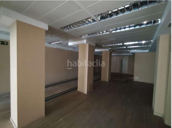 Foto f31796b7-345a-4eac-887a-0dd56a3e4171. Local comercial a Estruch-Eixample Prat de Llobregat (El)