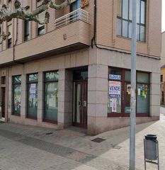 Geschäftsraum  Ponferrada. Inmueble alquilado  sin acceso al interior
