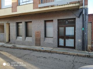 Local Comercial  Serna. Inmueble alquilado  sin acceso al interior