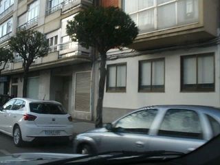 Local Comercial a Fernandez Ladrera