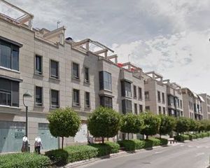 Local Comercial  Jose alix y alix. Inmueble alquilado  sin acceso al interior