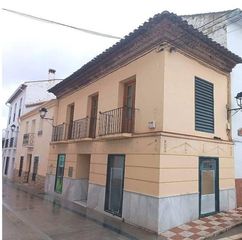 Locale commerciale  Comandante frias. Inmueble alquilado  sin acceso al interior