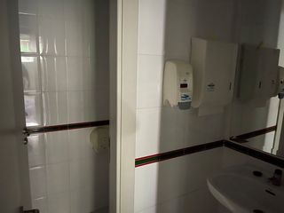 Business premise  Avenida andalucía. Inmueble alquilado  sin acceso al interior