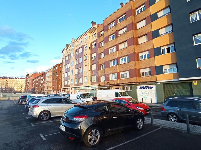 Foto fd004363-c23a-4cff-a2b9-8d93075d5459. Appartamento in El Polígono Gijón