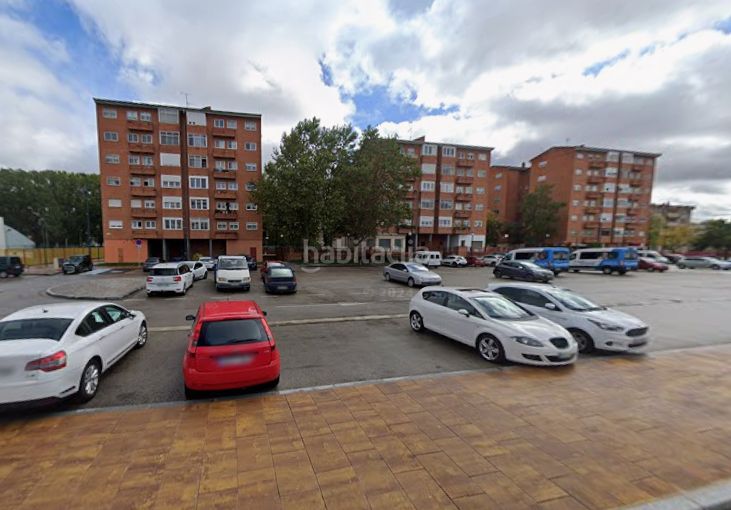 Foto acf07463-29a8-46a4-8e87-df884d05b8ac. Pis a Illera Burgos