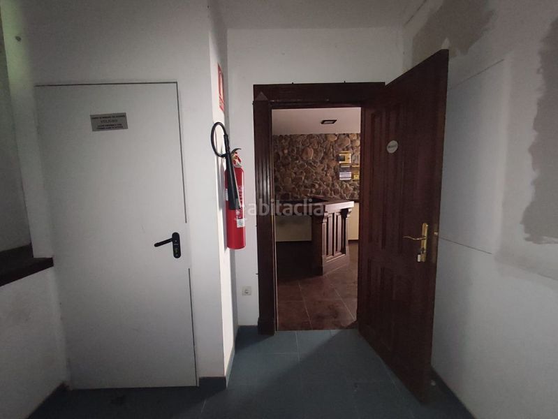 Foto 13e2e4fb-bddc-4ec2-98a7-17632dbfd230. Edificio in Tineo