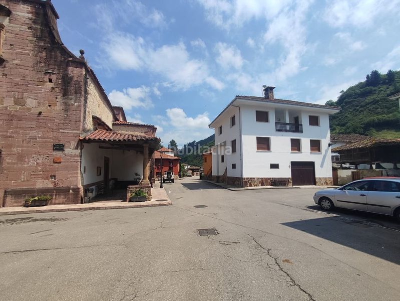 Foto 78e6ba63-7151-45b5-9a3c-5afa7214c16c. Edificio in Tineo