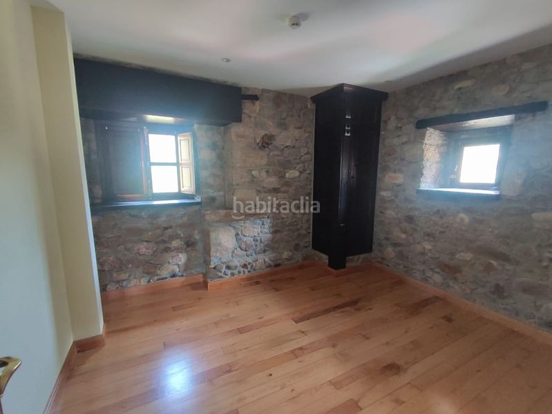 Foto b33dadb2-9322-4a82-931c-f8e540e1f702. Edificio in Tineo