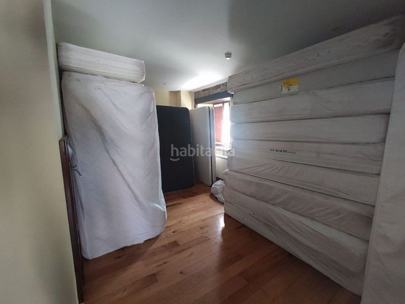 Foto fdb60ded-e79d-4264-8532-69c996ce9371. Edificio in Tineo