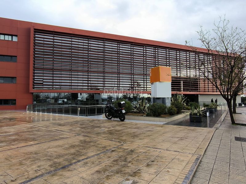 Foto 29021644-7efd-4447-b800-ccb4de97e4ff. Local comercial a Salteras
