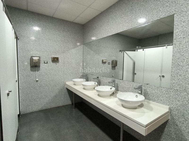 Foto 81dda93f-5121-48a2-b736-e30205f77092. Local comercial a Salteras