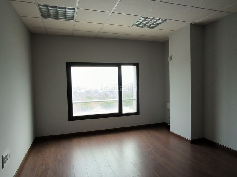 Foto 8e0ac6ab-a30f-4a26-90b7-c16bafbf0e41. Local comercial a Salteras