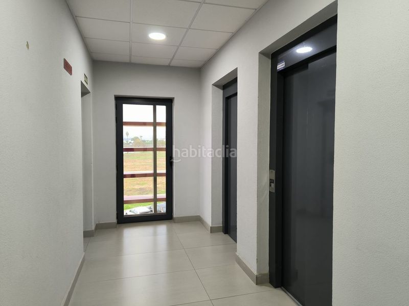 Foto 9d7c0715-8d29-4767-a6ad-1a4e9a6e7923. Local comercial a Salteras