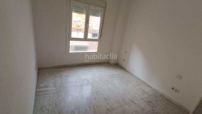 Foto c0a48a3a-6b91-4984-b3b3-d1aa72298056. Piso venta de piso en Urbadiez - Entrepuentes Sevilla