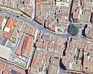 Local commercial à Castalla. Inmueble sin posesion y sin acceso al interior.