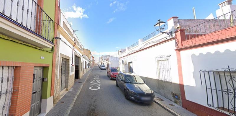 Foto e476ede7-0500-4e94-87a7-1b10609b6a24. Casa adossada a Centro Bormujos