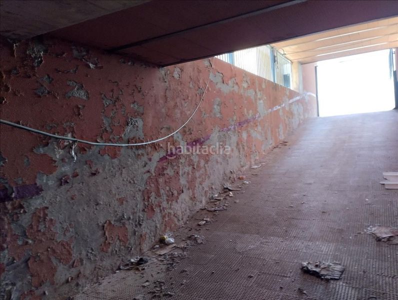 Foto 50d8c515-a0b0-4a28-b17c-63f49e808dd3. Aparcament cotxe a Aznalcóllar