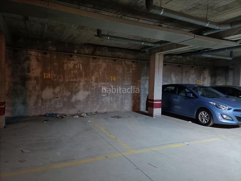 Foto bd99e069-4493-449c-a417-e03549a11cbe. Aparcament cotxe a Aznalcóllar