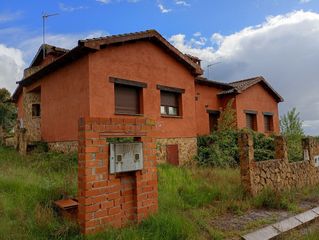 House  Prado real. Oportunidad de inversion  2 chalets pareados en urbanizacion cer