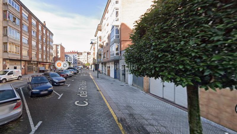 Foto 6dc679ff-edde-48d3-ab14-542a05c51cfd. Aparcament cotxe a Lugones Siero