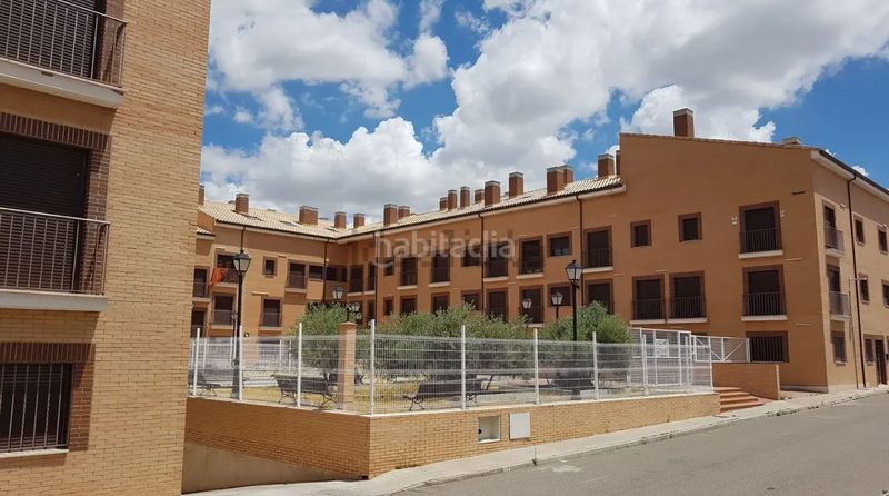 Foto 7425d7c9-404a-41d5-8b0d-64424e56045c. Dúplex a Alameda de la Sagra