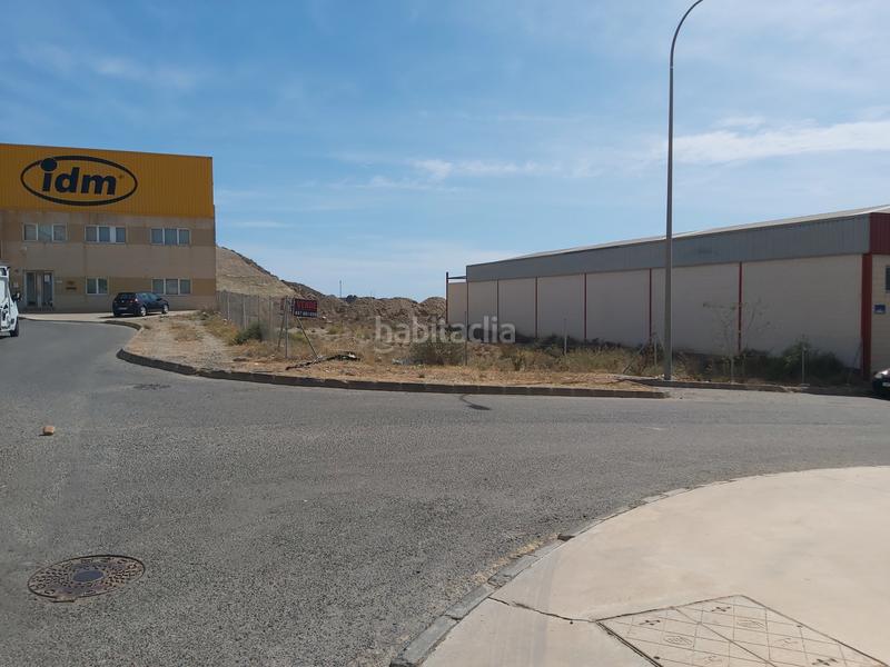 Foto 8ad15066-b058-4848-a8bf-afc9e8723344. Solar industrial en calle sierra bermeja 1 ocacion se vende solar industrial haciendo esquina en Viator