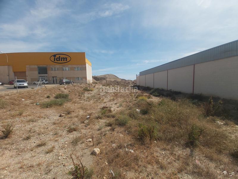 Foto 96fc4fee-146e-4a2b-a0c3-50f806ff8e70. Solar industrial en calle sierra bermeja 1 ocacion se vende solar industrial haciendo esquina en Viator