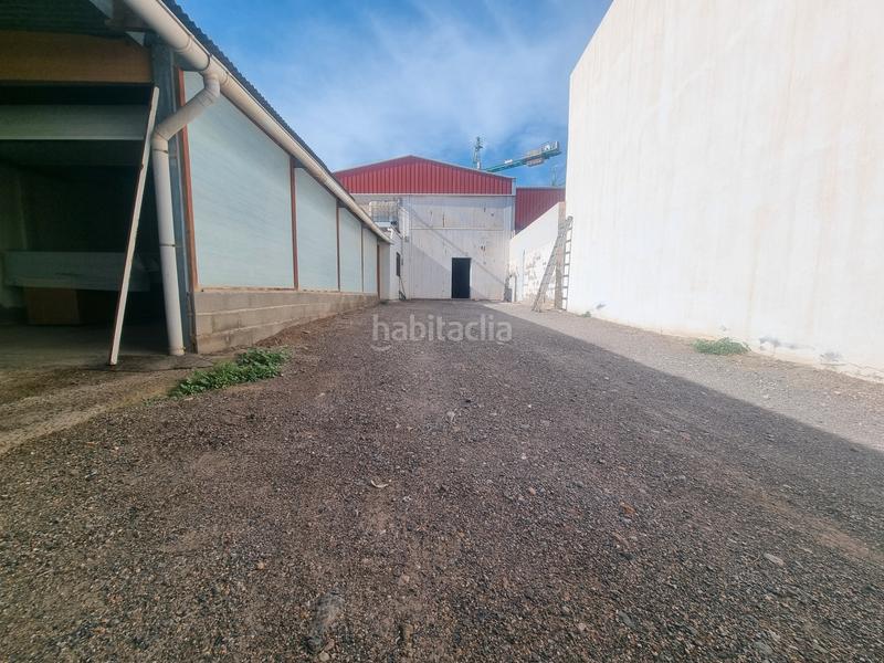 Foto a949bbd1-aafb-4472-bf66-4eb12fd53d8e. Bâtiment à usage industriel dans Alhama de Almería