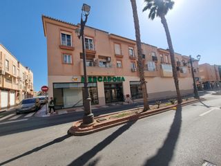 Casa adossada  Calle pintor rosales 98. Venta de dúplex en pintor rosales roquetas de mar