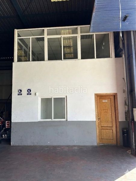 Foto 020312e7-8a0a-4308-ad5a-d8e8d07ab0fb. Nau industrial a Viator