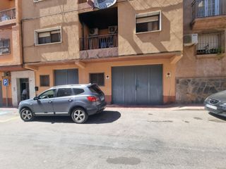 Local Comercial en Calle Doctor Rodríguez de la Fuente 12