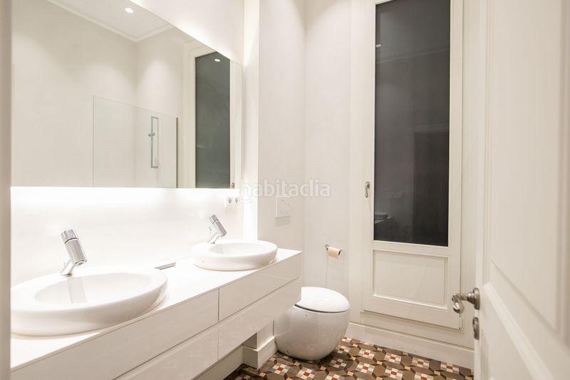 Foto f52232c0-d260-42e2-8795-991e6b10bd92. Pis amb calefacció a Dreta de l´Eixample Barcelona