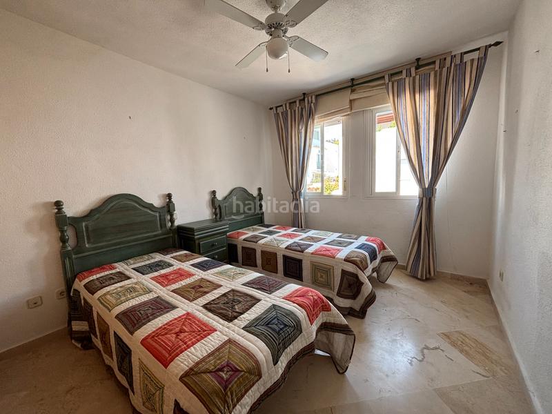 Foto 0ce69120-2416-4f46-9e61-f3212caac6a9. Casa pareada casa con piscina a reformar en Nagüeles Alto Marbella