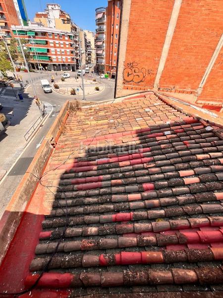 Foto 07102335-4f06-4447-99b7-6f8d7e41876f. Casa adosada casa en venta totalmente a reformar en Barcelona