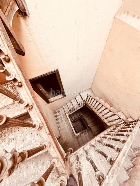 Foto 1ea924c6-ec95-45ec-af27-fc547a5c7802. Casa adosada casa en venta totalmente a reformar en Barcelona