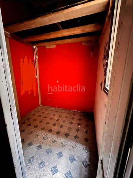 Foto c659b05f-f820-4665-a957-f9eb37ef5c64. Casa adosada casa en venta totalmente a reformar en Barcelona