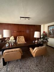 Oficina en Calle canalejas 26. Se vende oficina en esquina en pleno centro de vlez mlaga