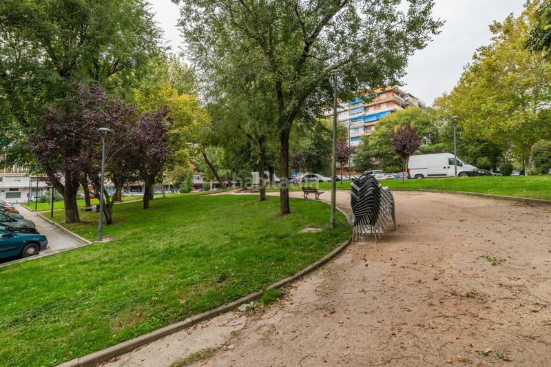 Foto 33d0243c-e7c5-4d68-85e9-15e3e4120a92. Locale commerciale in calle de montecarlo 7 in Villafontana - Estoril I Móstoles